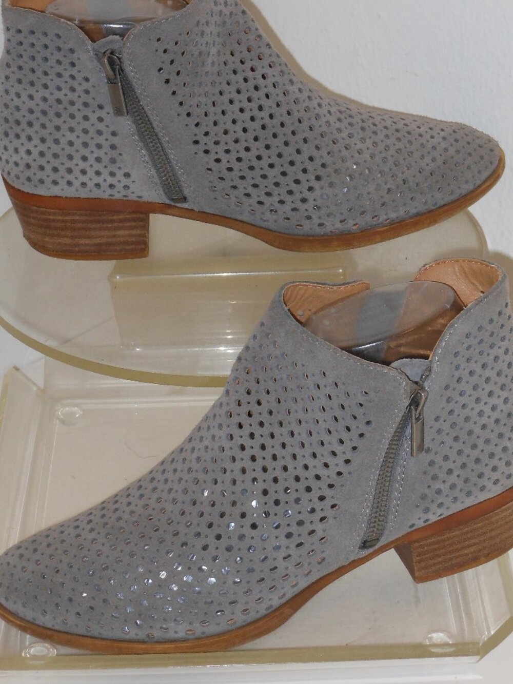 LUCKY BRAND TAUPE GRAY SUEDE ANKLE BOOTS SIZE 9 MEDIUM